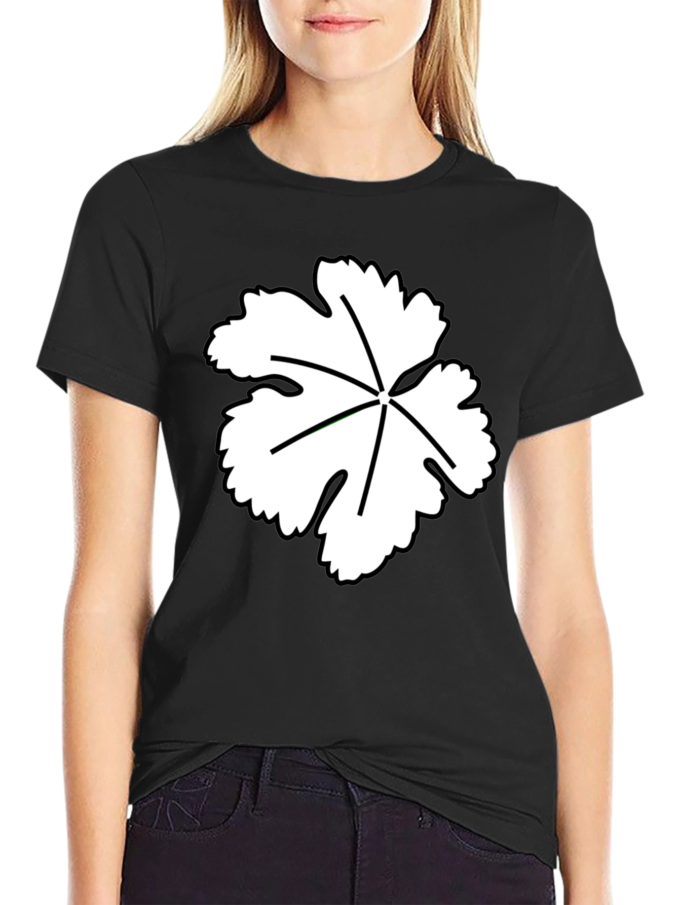 Leaf Design Black T-Shirt - Modern Casual Wear