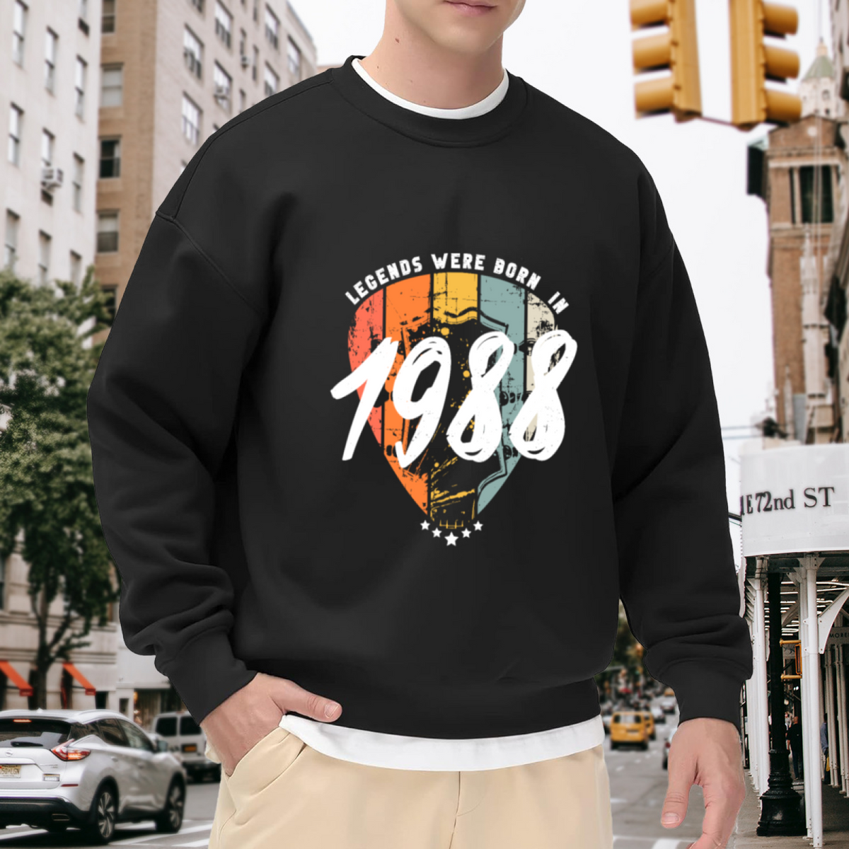 LEGENDS WERE BORN IN 1988 - Vintage Birthday Graphic ԲÁìÎÀÒÂ | Unisex Pullover Sweatshirt
