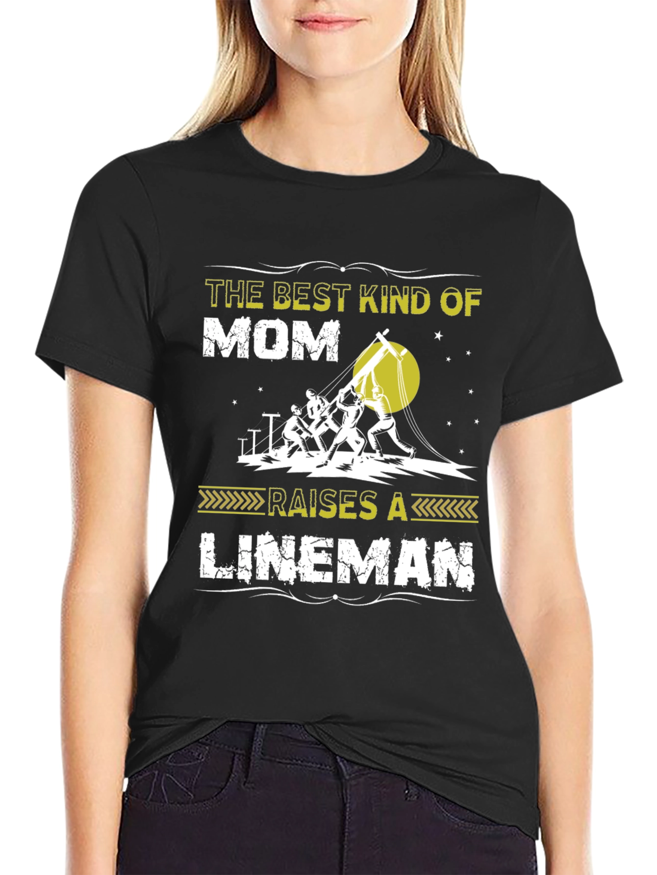 Best Kind of Mom Raises a Lineman T-Shirt