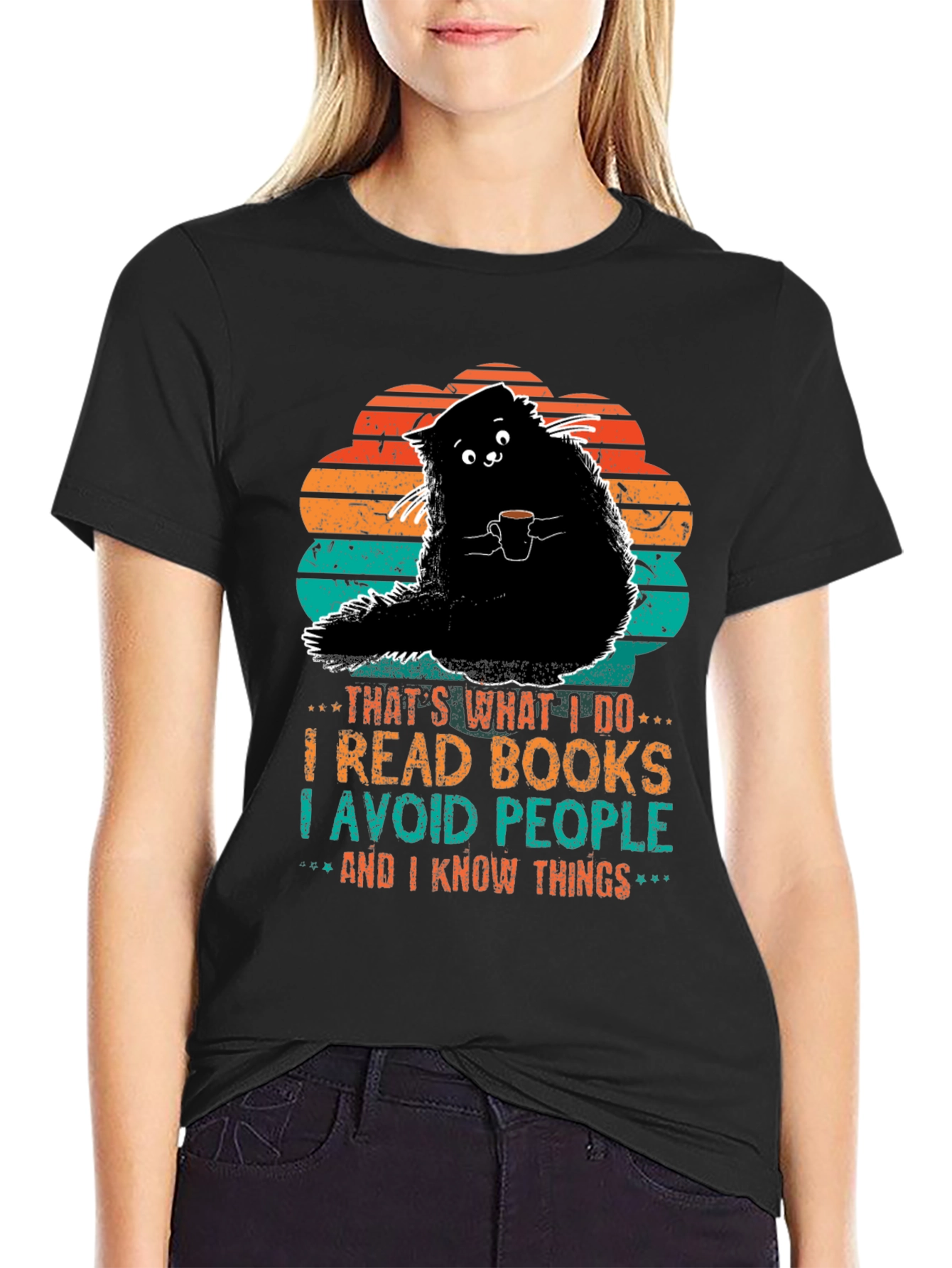 Cat Lover T-Shirt: I Read Books & Know Things