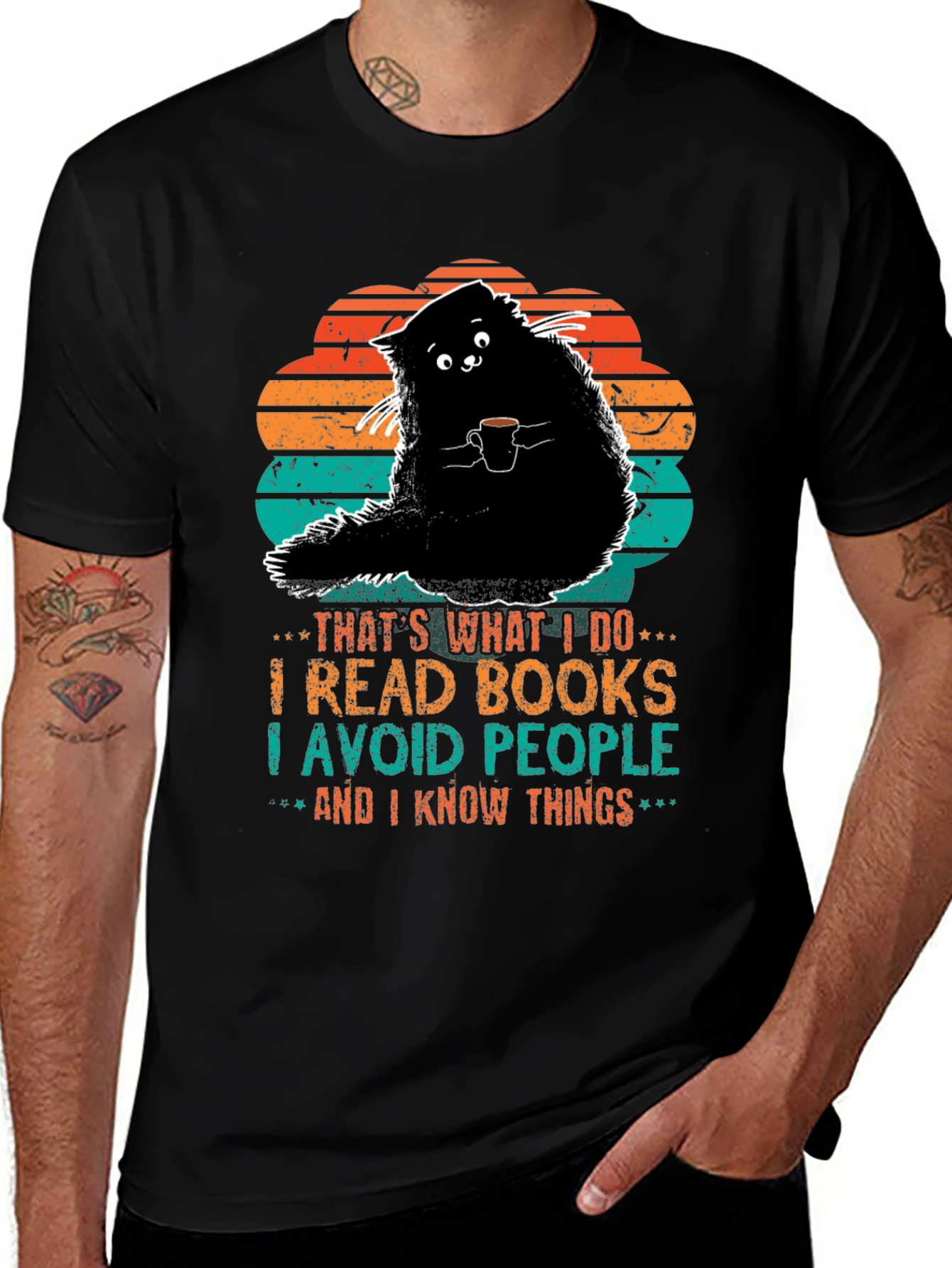 Cat Lover T-Shirt: I Read Books & Know Things