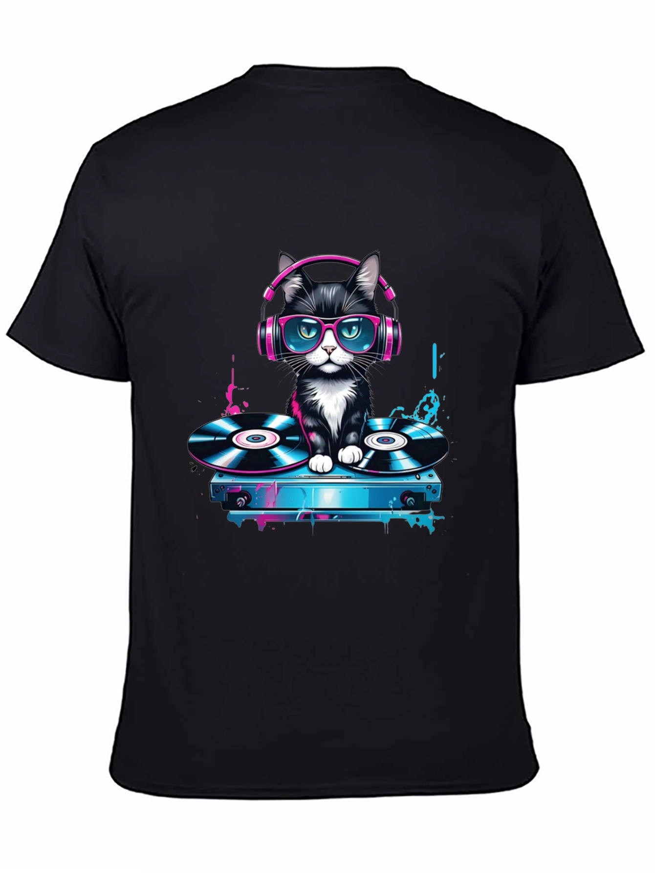 DJ Cat T-Shirt: Cool Kitten on Turntables!