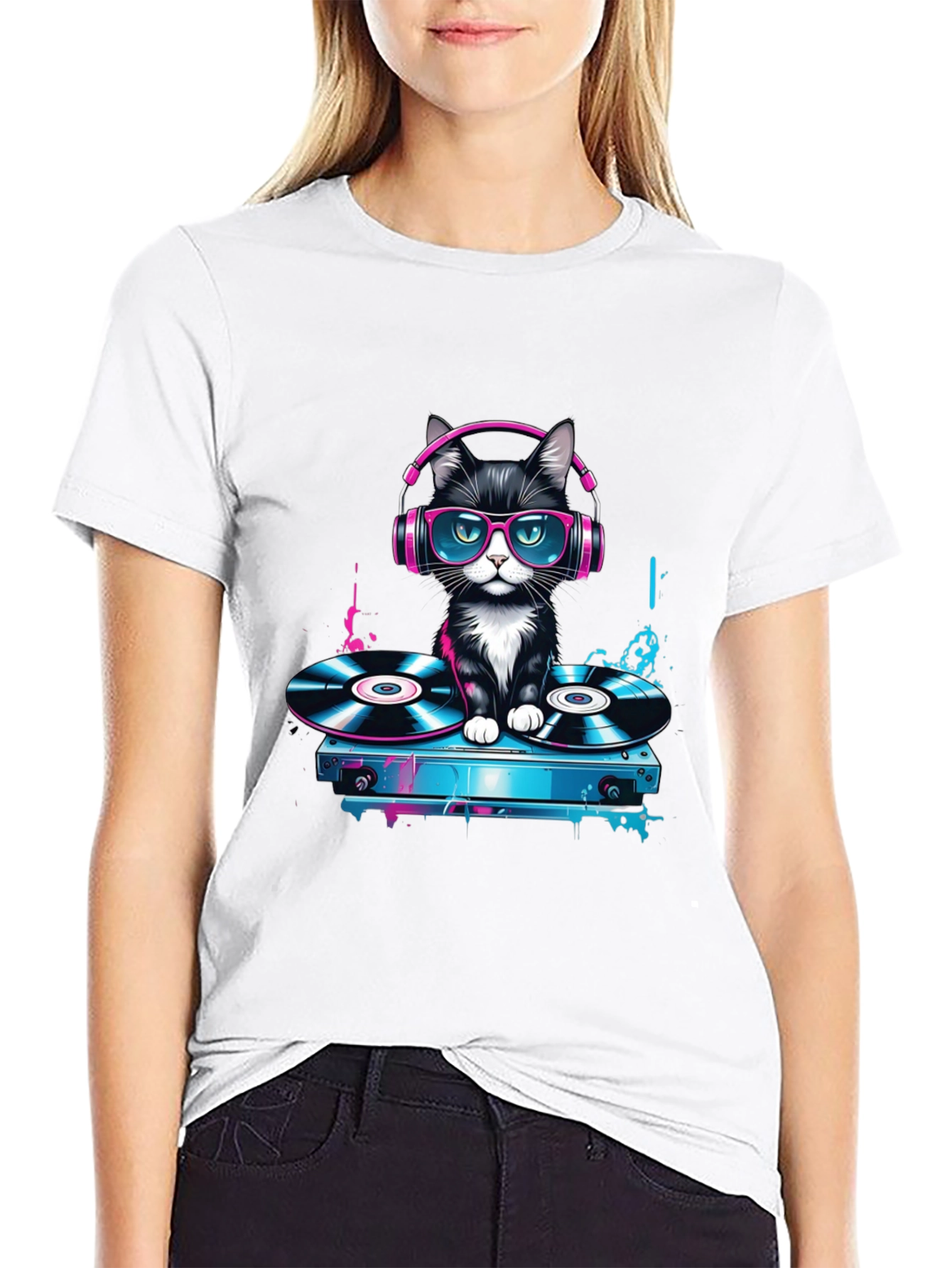 DJ Cat T-Shirt: Cool Kitten on Turntables!