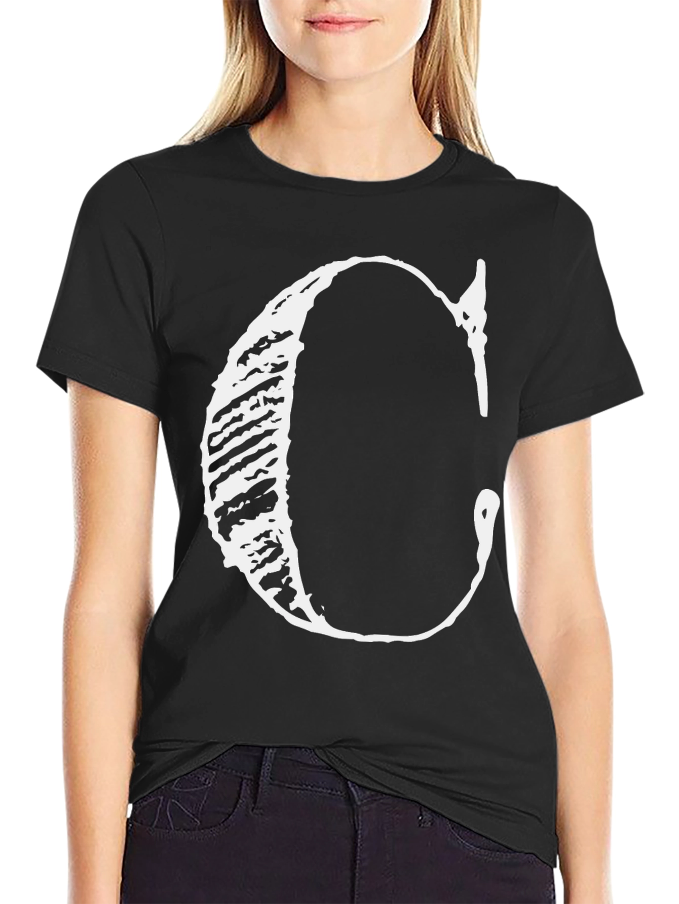 Bold Letter C Graphic Tee - Black