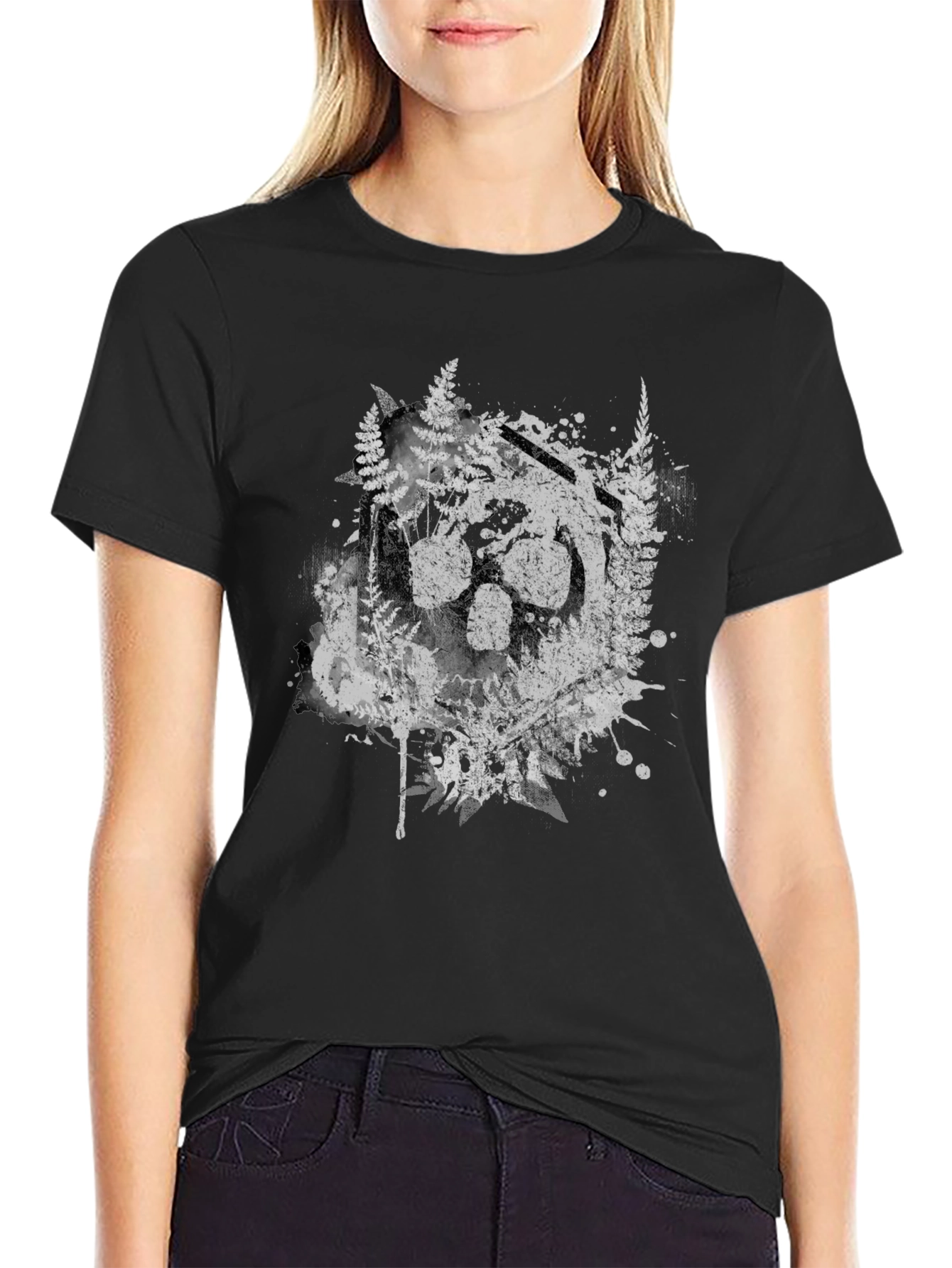 Nature Wolf Paw Print Graphic T-Shirt