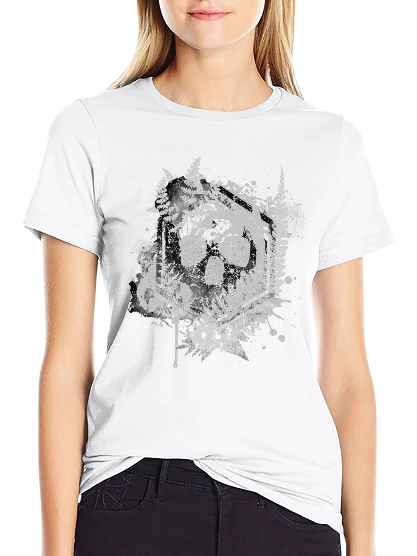 Nature Wolf Paw Print Graphic T-Shirt