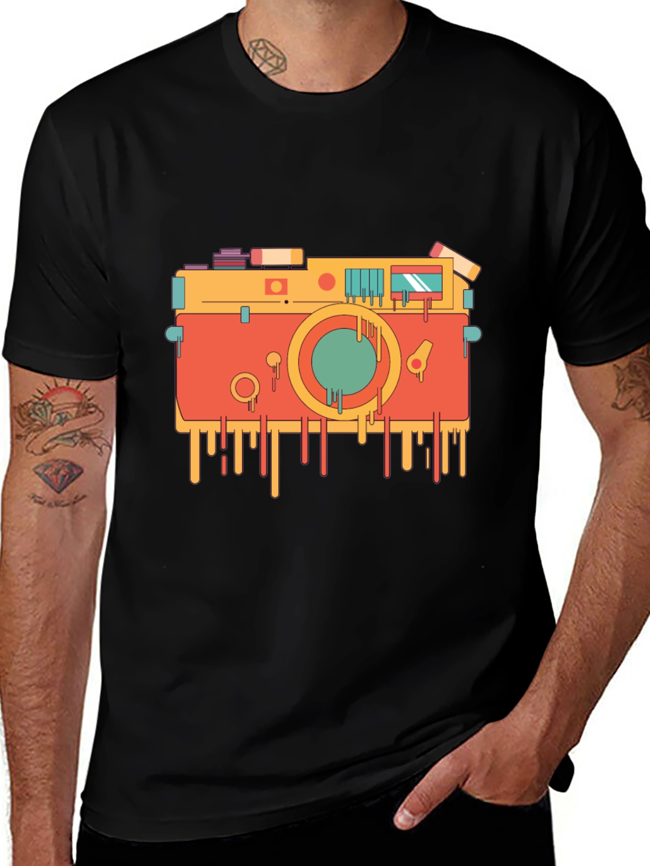 Retro Camera Graphic Tee - Cool Black T-Shirt