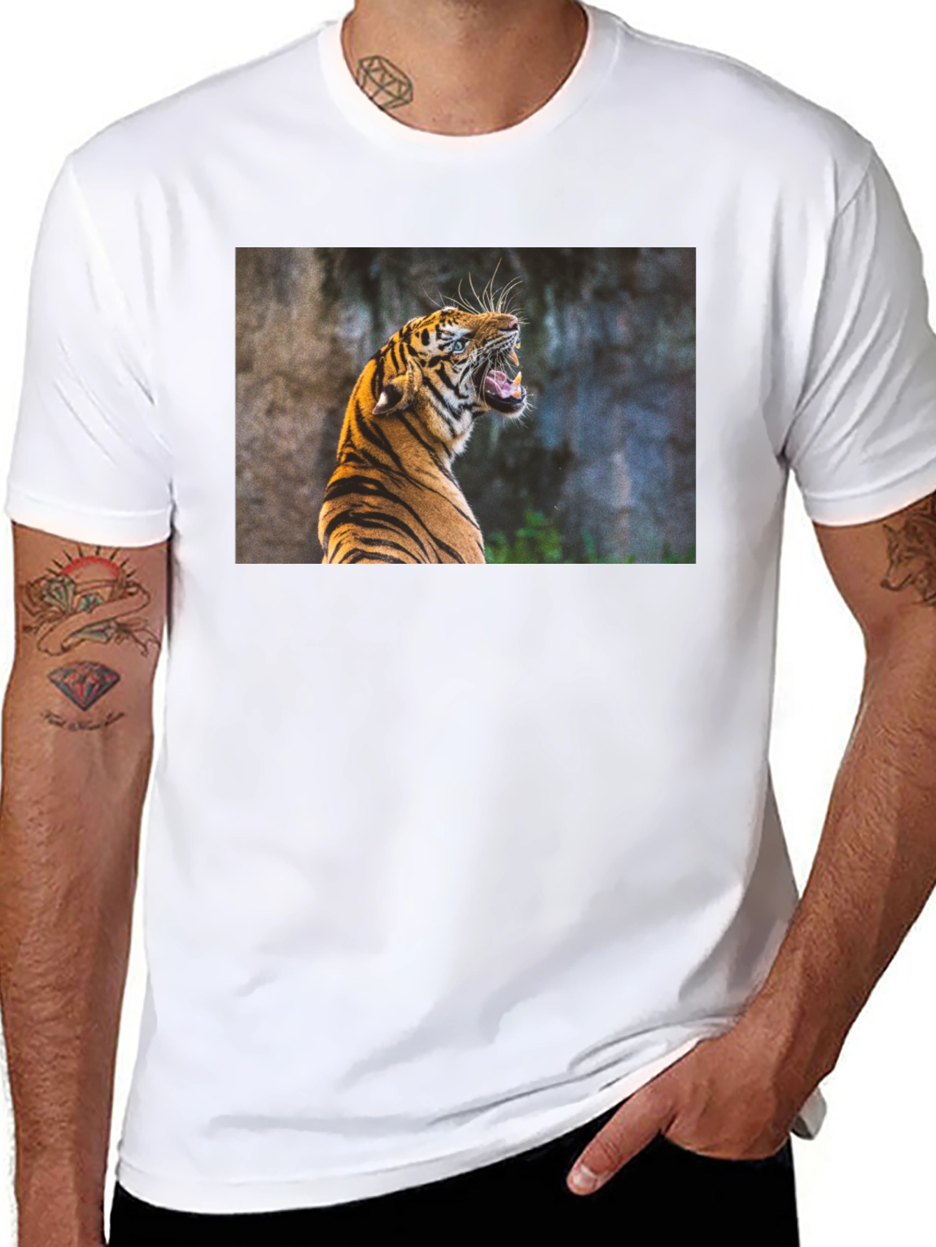 Tiger Graphic Tee - Black
