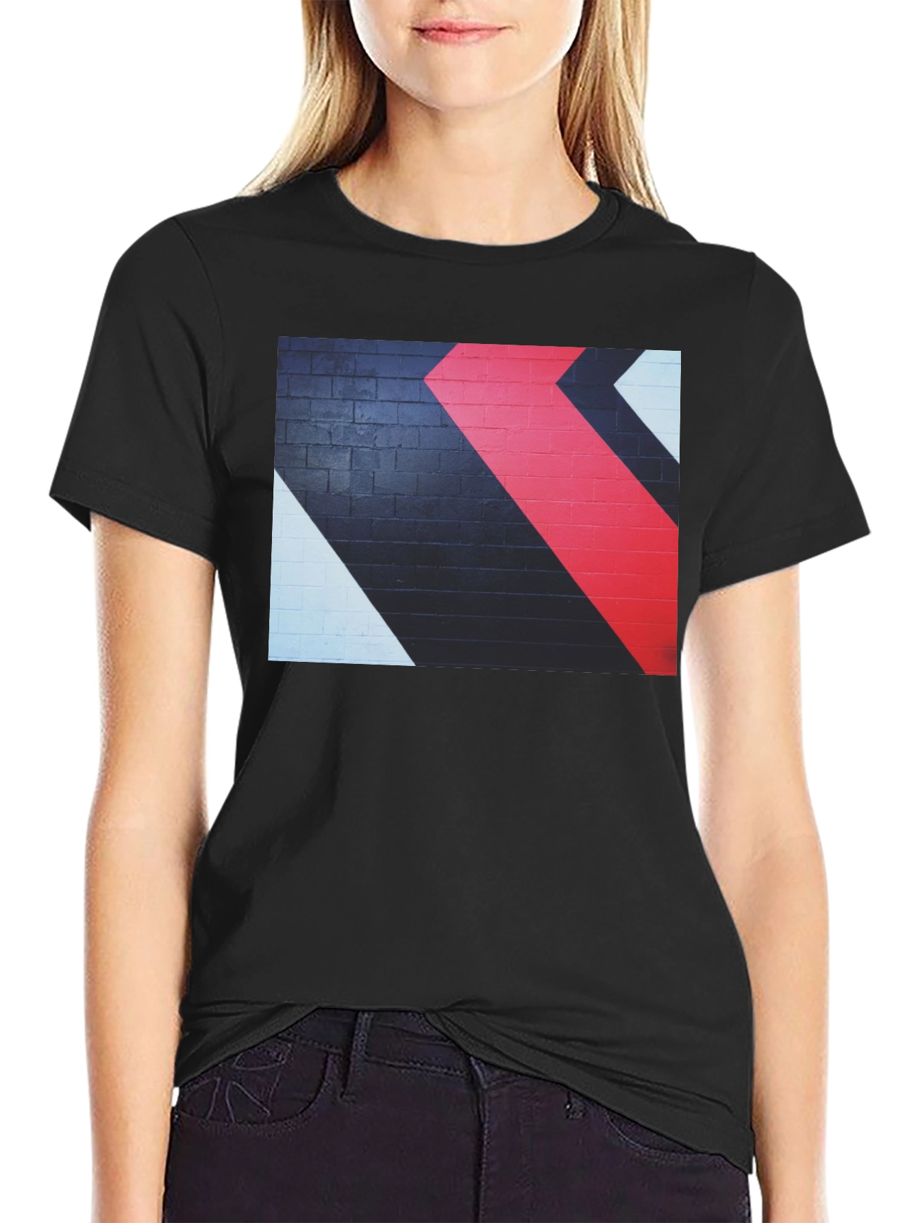 Abstract Arrow Graphic Tee - Black