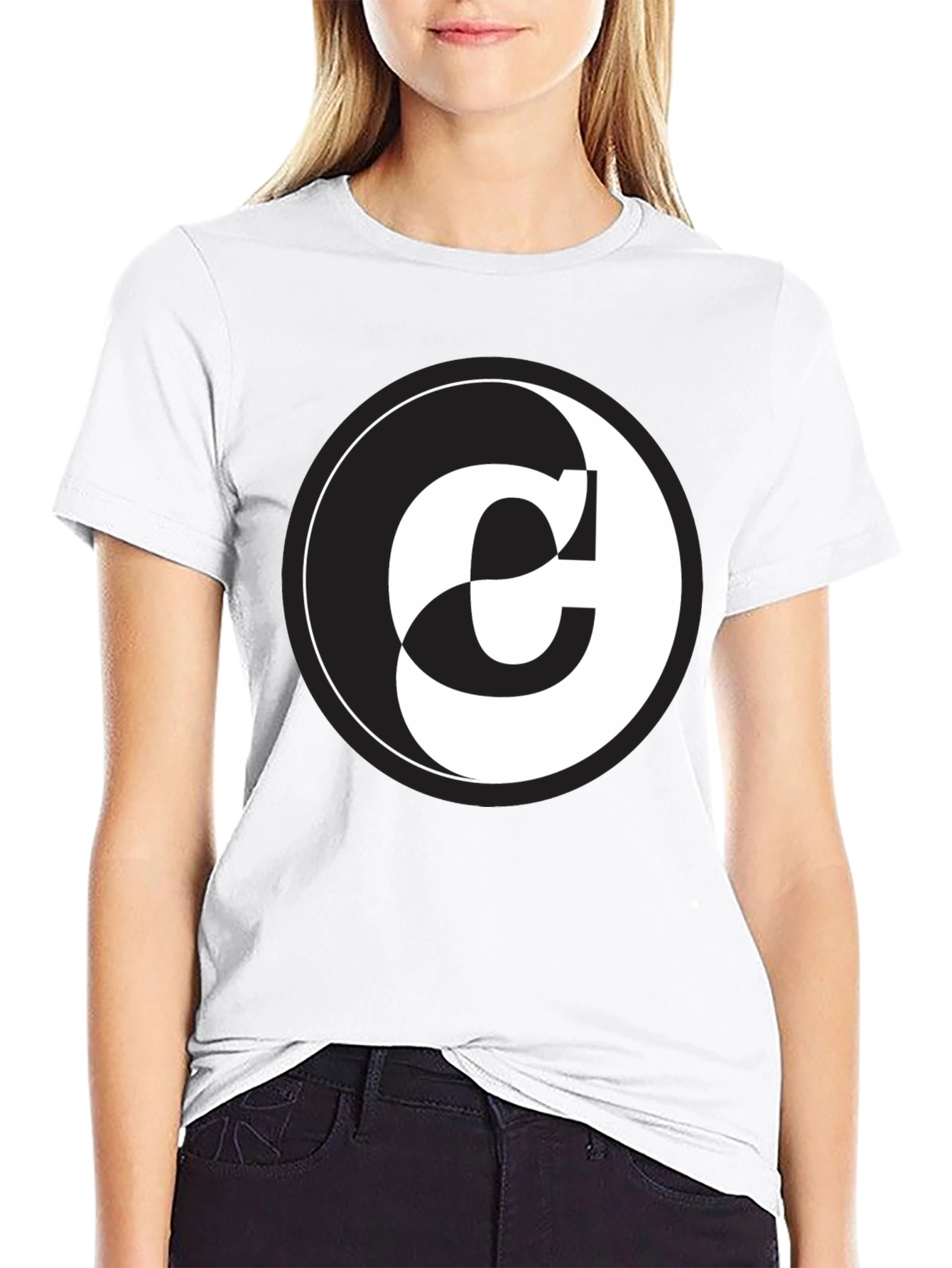 Yin Yang C Letter Graphic Black T-Shirt