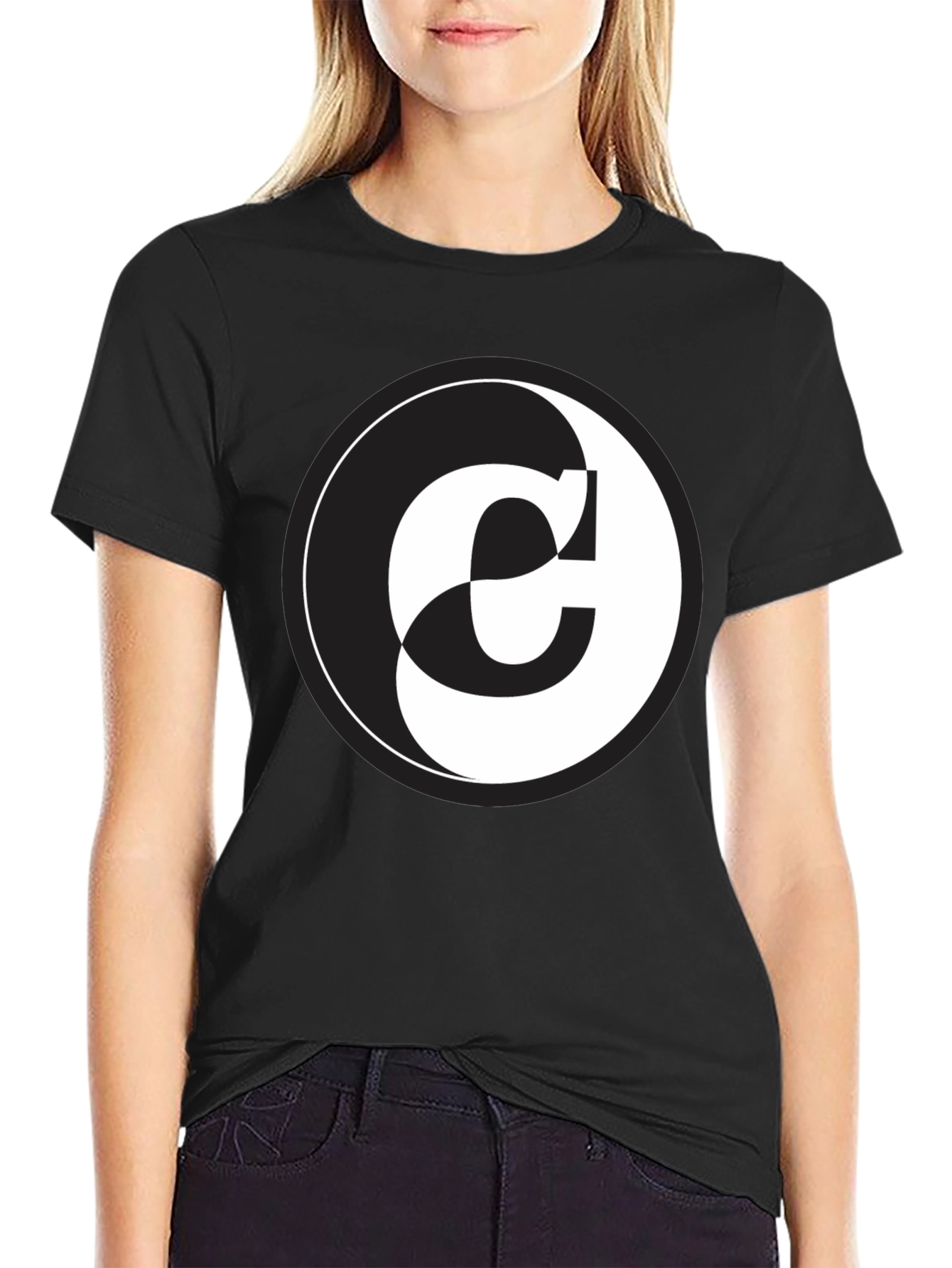 Yin Yang C Letter Graphic Black T-Shirt