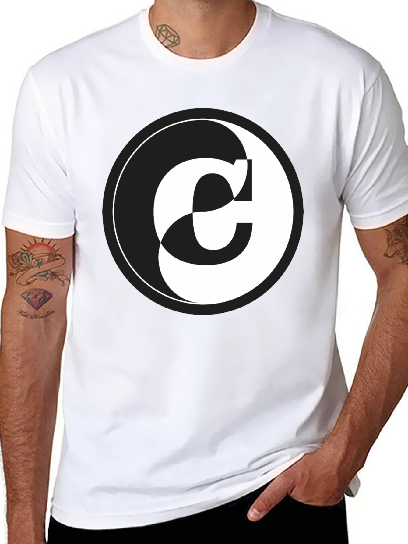 Yin Yang C Letter Graphic Black T-Shirt
