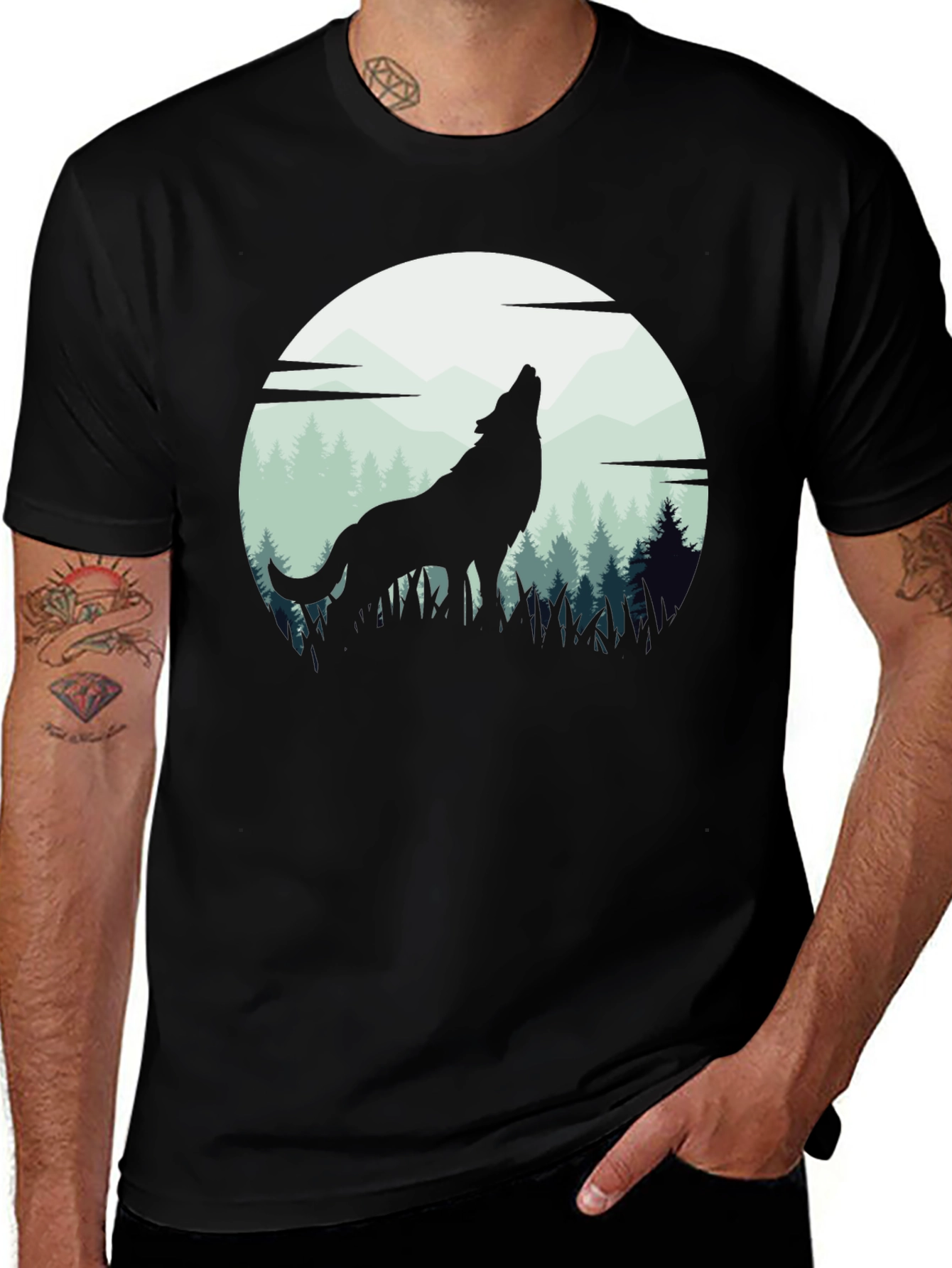Wolf Howling at Moon T-Shirt - Black
