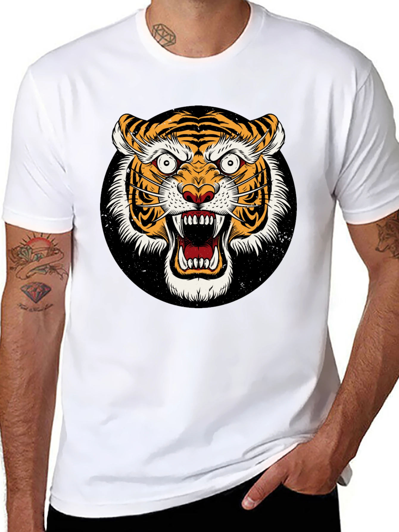 Roaring Tiger Graphic Tee - Bold Black T-Shirt