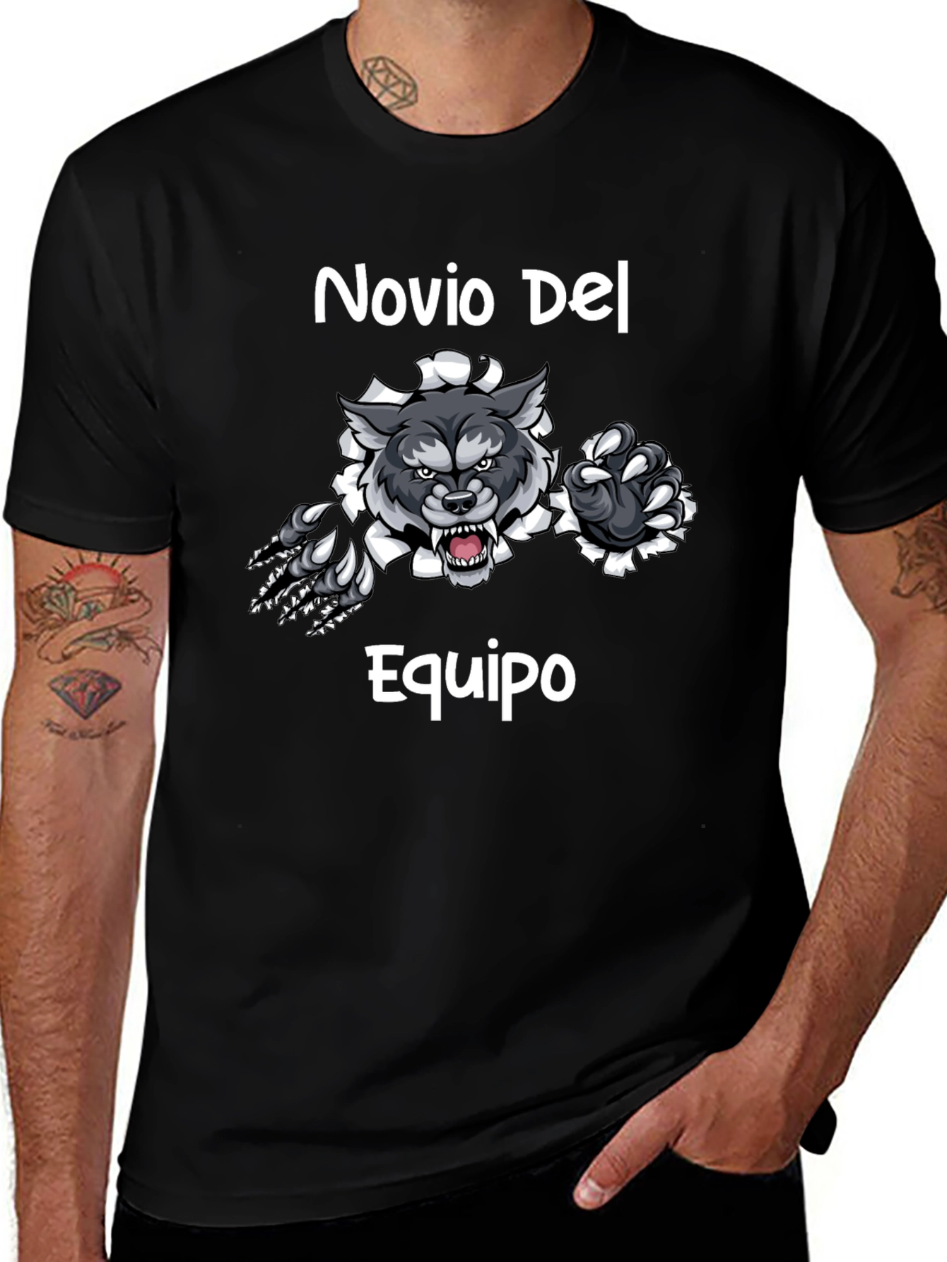 Novio Del Equipo Wolf Graphic T-Shirt