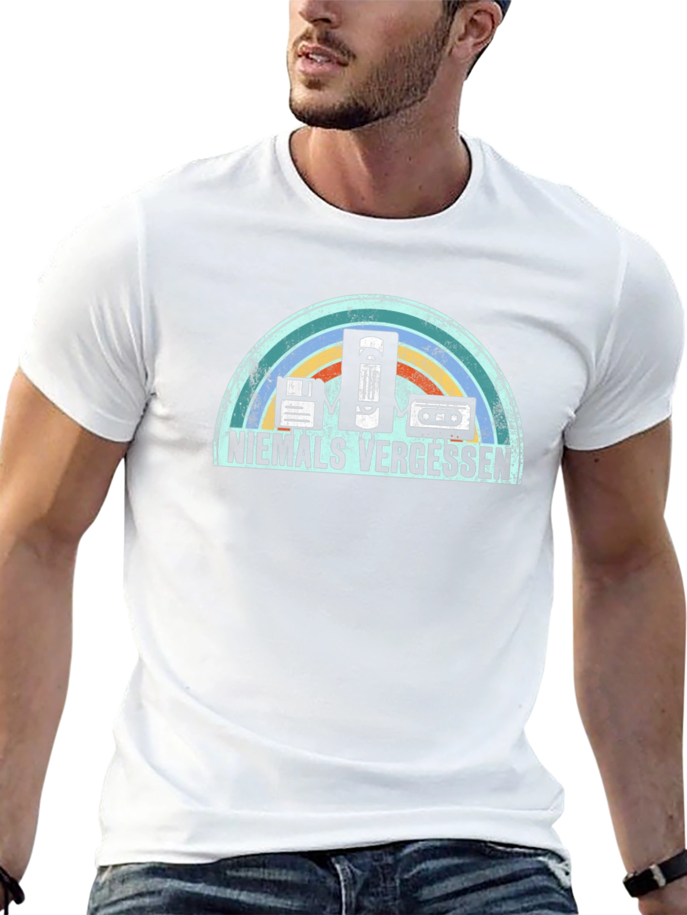 Niemals Vergessen Retro Tech T-Shirt