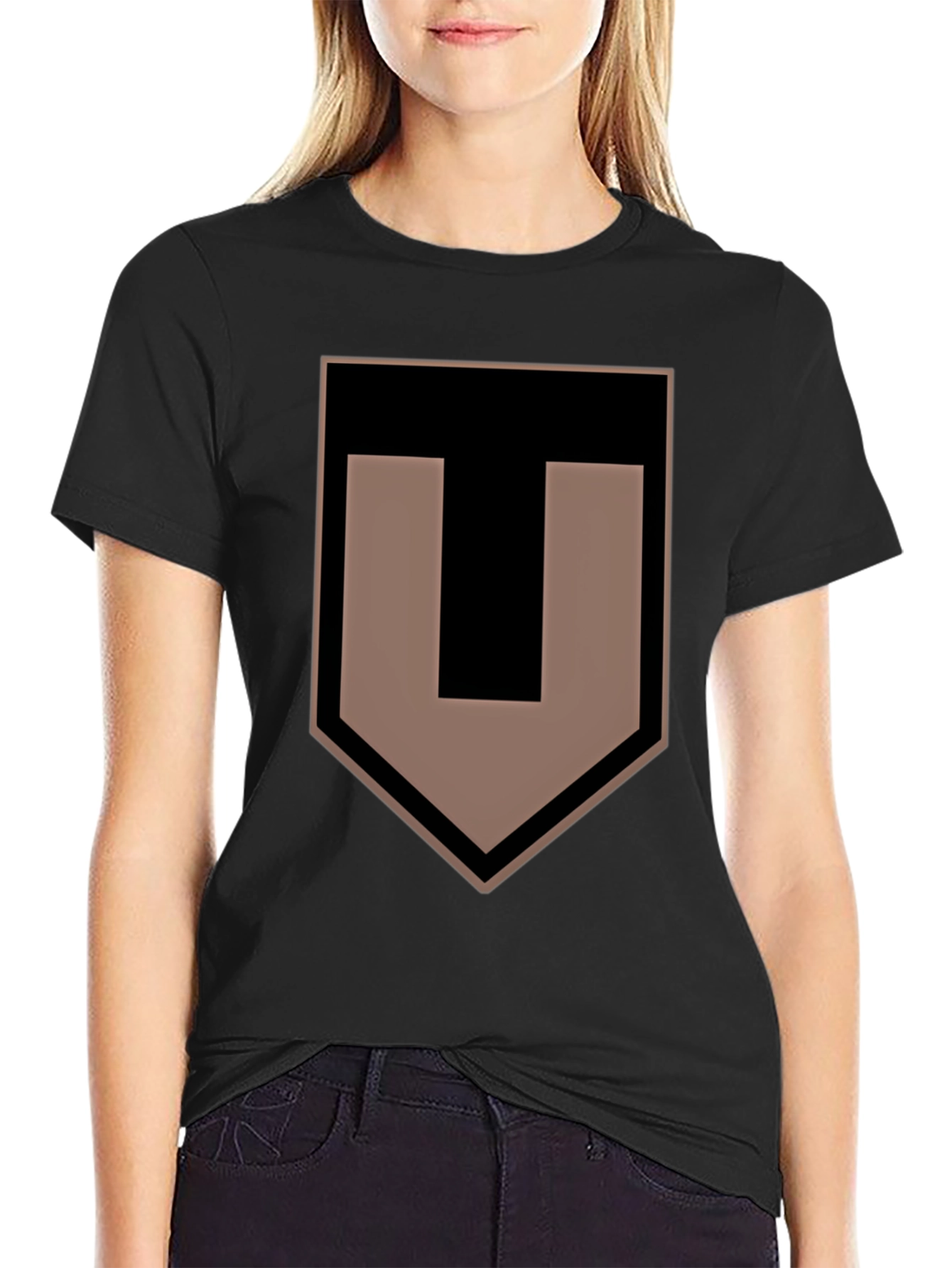 Emblem T-Shirt: Modern Minimalist Style