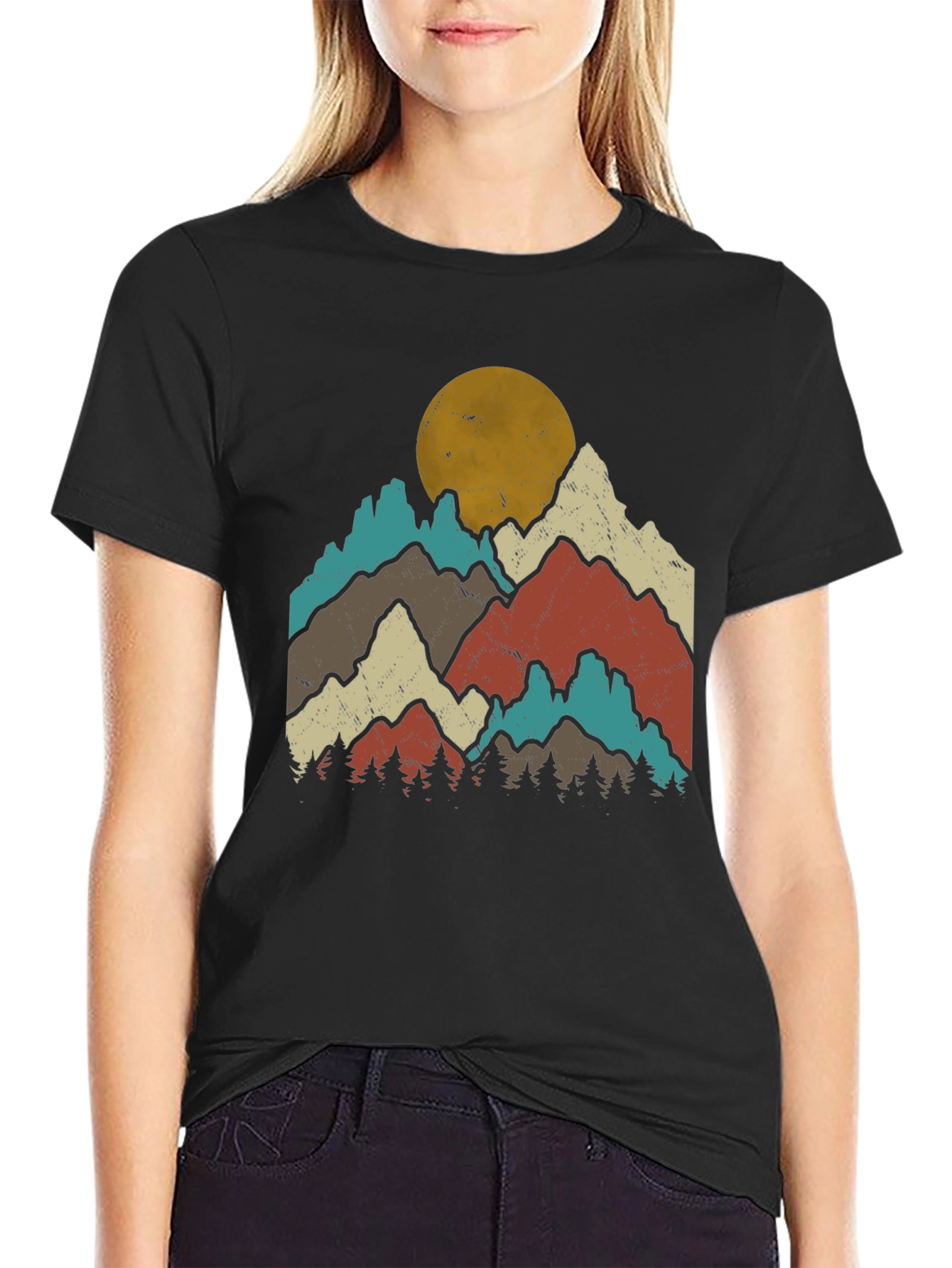Retro Mountain Graphic Tee - Outdoor Adventure T-Shirt