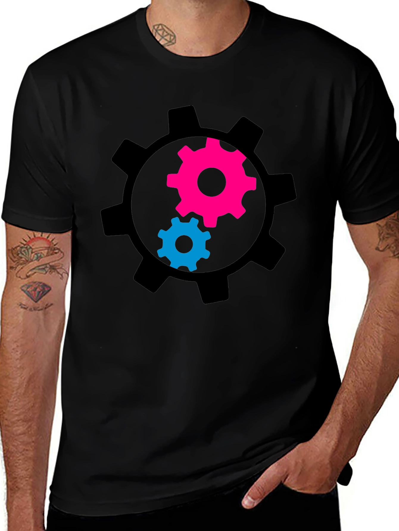 Gear Graphic Tee - Black Cotton Blend T-Shirt
