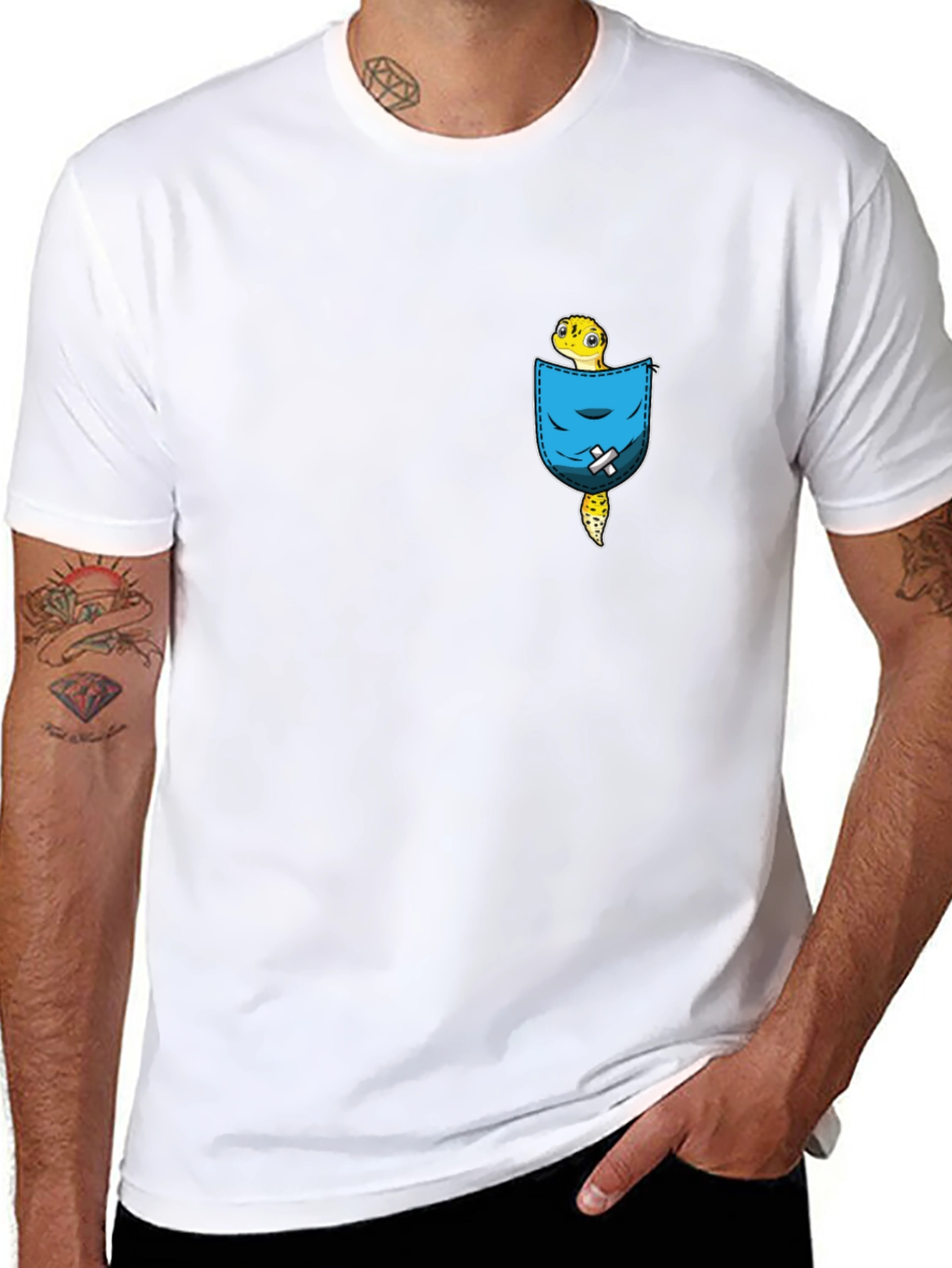Gecko in Pocket Graphic T-Shirt - Cool Novelty Tee